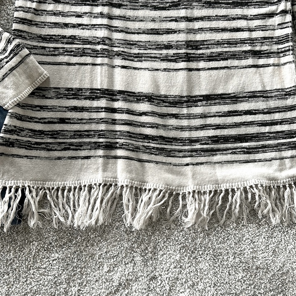 Chaser Long Sleeve Fringe Hem Top - Picture 5 of 6
